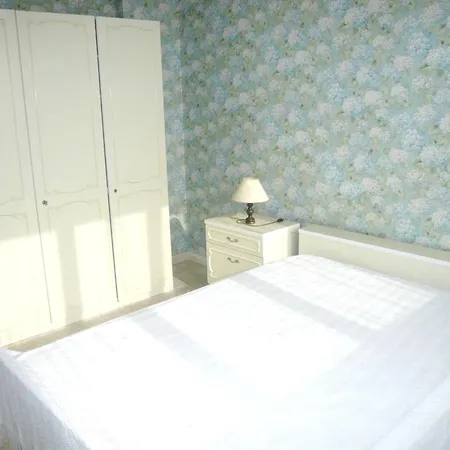 דירה Appartement Spacieux A Juan-Les-Pins 130 M² Avec Vue Sur Le Lac *